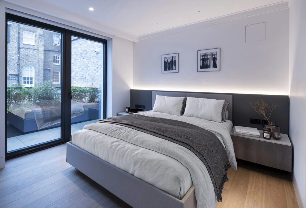 Little Chester Street: interior and property view 15